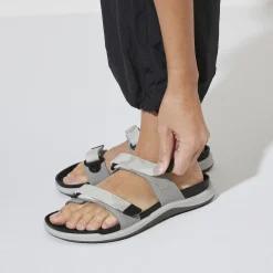 Birkenstock Two-Strap Sandals<Sahara Women Desert Soil Geo Camo Snow White
